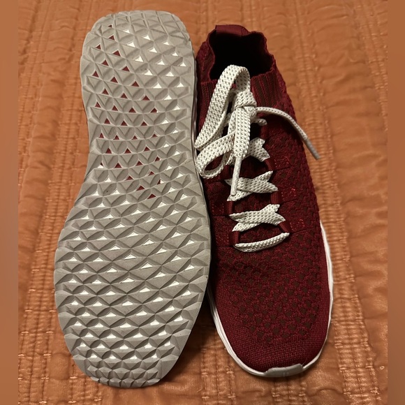 NOBULL Men's Burgundy Running Shoes
EUC - Picture 3 of 6